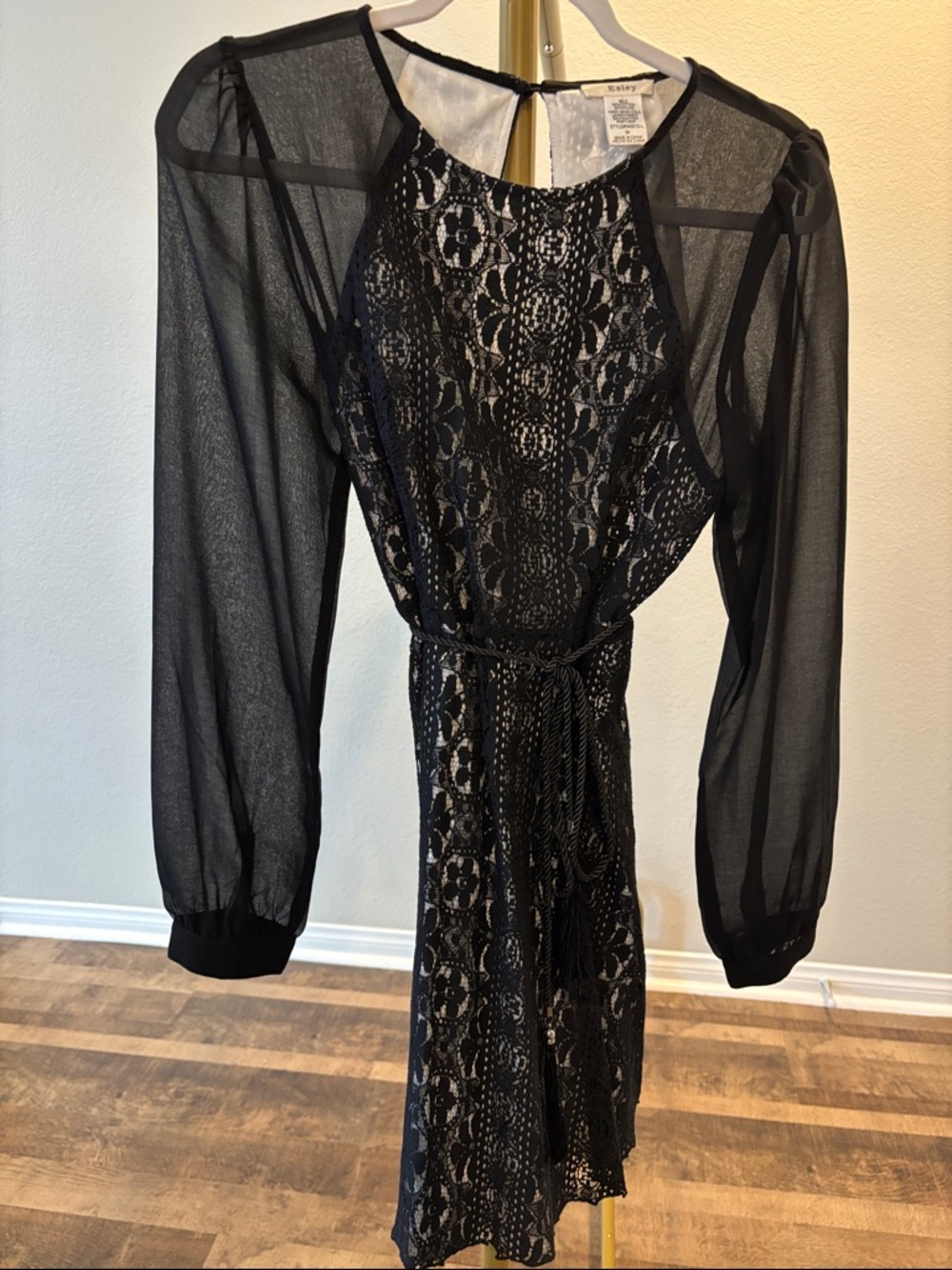 Elegant Black Lace Long-Sleeve Dress